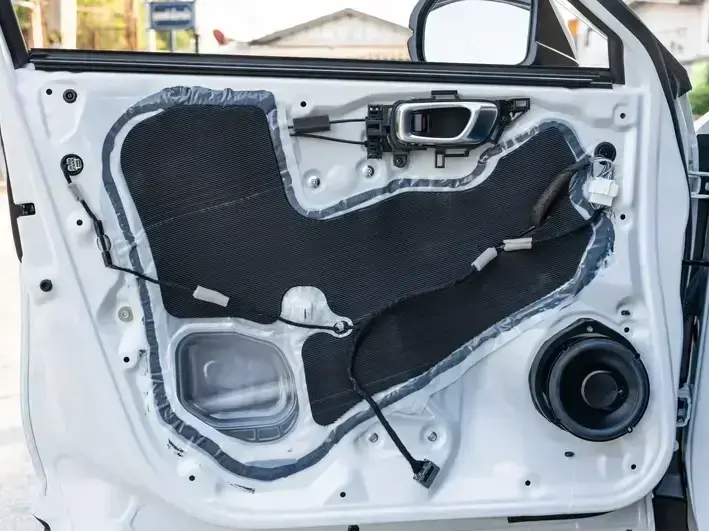 Your Local Side Window Replacement Experts in Seattle, WA